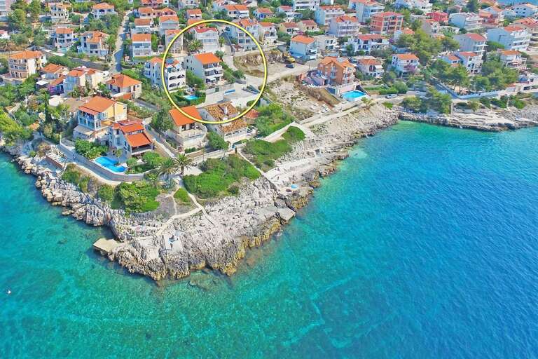 Okrug Gornji Apartment Rental