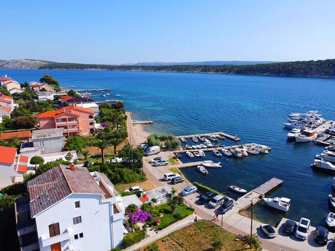 Barbat Na Rabu Apartment Rental