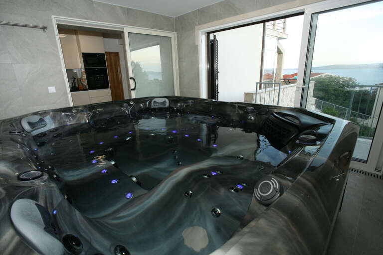 Okrug Gornji Home Rental