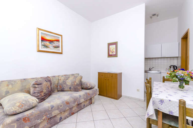 Okrug Gornji Apartment Rental