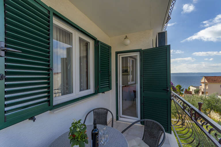 Okrug Gornji Apartment Rental