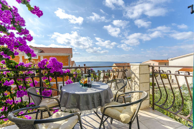 Okrug Gornji Apartment Rental