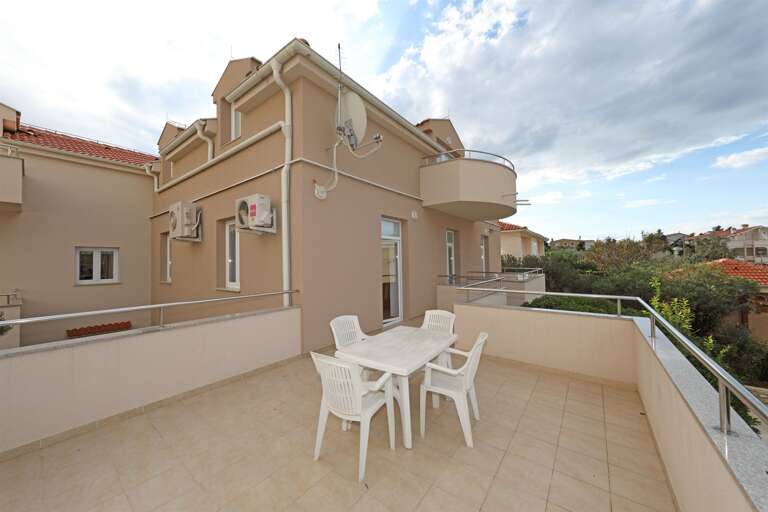 Novalja Apartment Rental