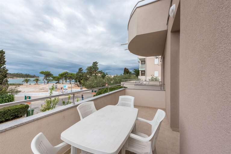 Novalja Apartment Rental