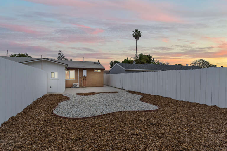 PMI Simi Valley Apartment with 1 Bedroom Amenities 168363