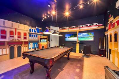 Main Street USA in Luxury Reunion Home