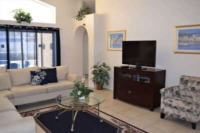 Beautiful 4 bedroom Pool Home by Disney