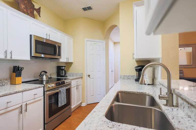 Newly Remodel Kitchen with All New Appliances!