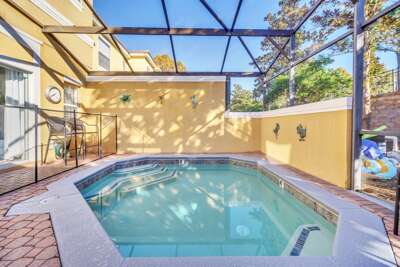Pet Friendly Pool Home Very Close to Disney!