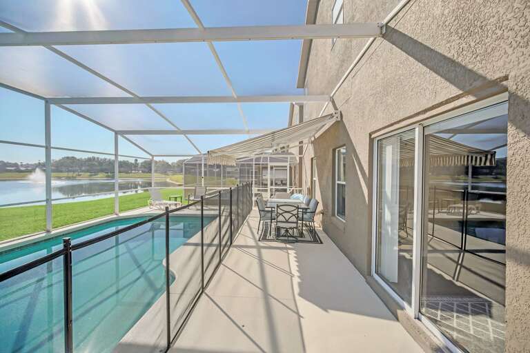 Perfect Family Home with Lake View