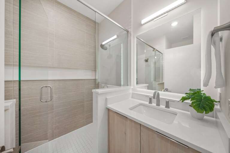 Bedroom 6 - En-Suite Bathroom - Large Walk-In Shower