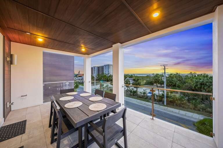 Twilight - 2nd Living Floor Balcony - Outdoor Dining