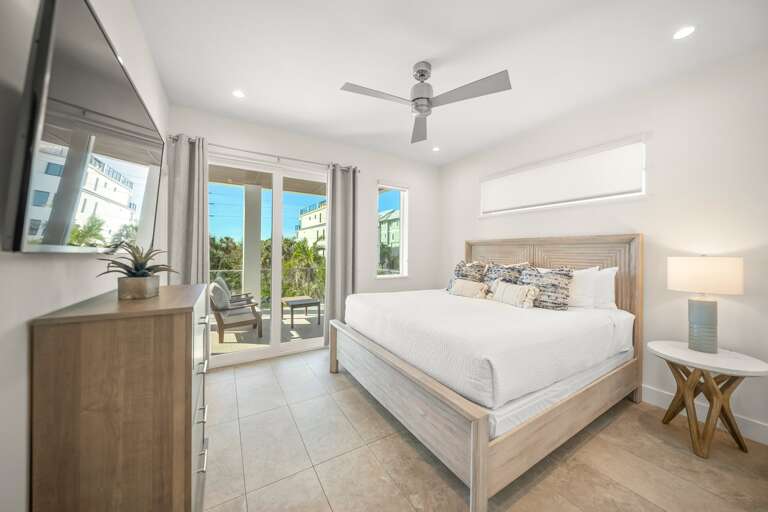 Bedroom 4 - King Sized Bed - HD TV - Balcony Access - En-Suite Bathroom