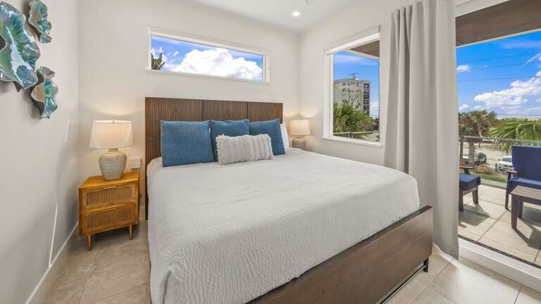 Bedroom 3 - King Sized Bed - En-Suite Bathroom - Balcony Access