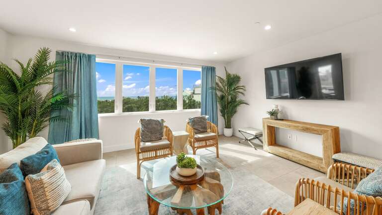 Open Floor Plan - Living Room, HD TV, Gulf View