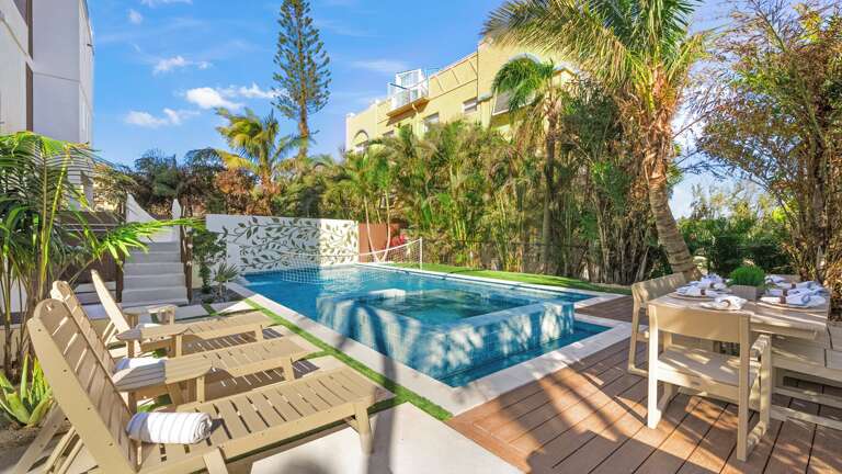 Daytime - Resort Style Pool & Spa - Waterslide - Putt Putt Golf