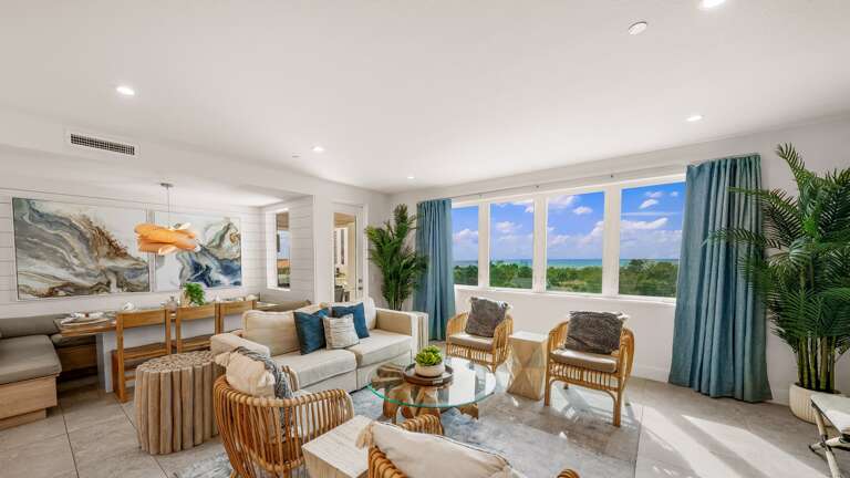 Open Floor Plan - Living Room, HD TV, Dining Area - Gulf View