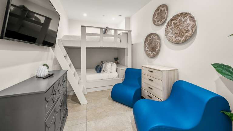 Bedroom 6 - Full/Full Bunk Bed