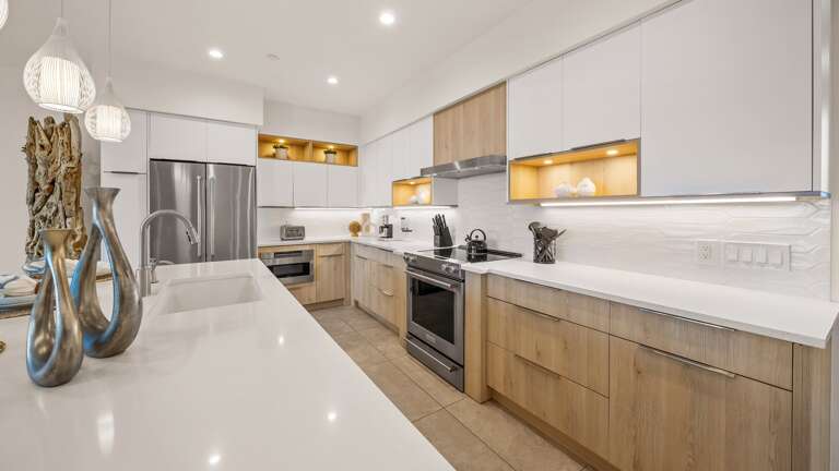 Kitchen - Oversized Refrigerator - Dishwasher, Oven, & Large Gas Stove