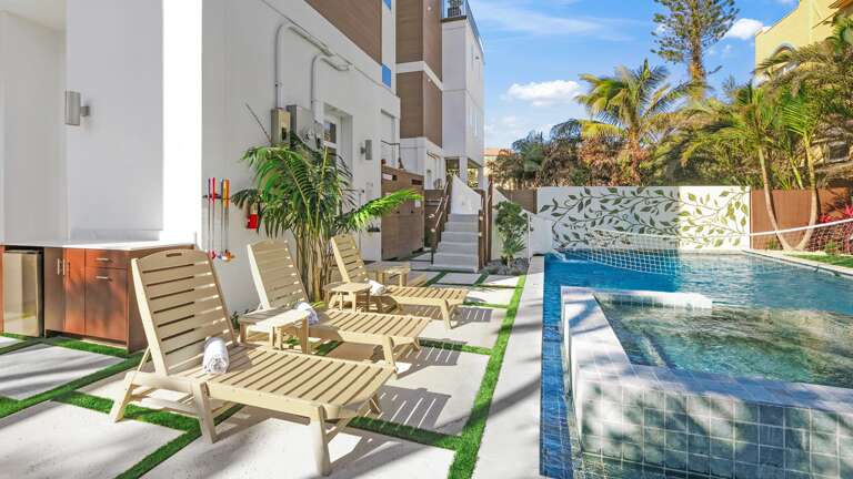 Daytime - Resort Style Pool & Spa - Waterslide - Putt Putt Golf