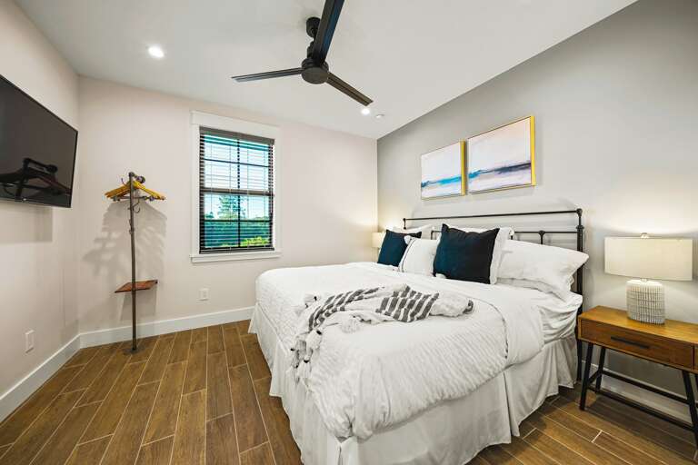 Bedroom 4 - King Bed, Smart TV, En Suite Bath