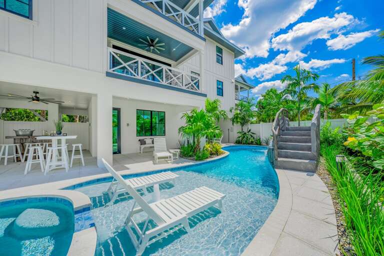 Resort Style Pool and Covered Patio Space Resort Style Pool and Covered Patio Space