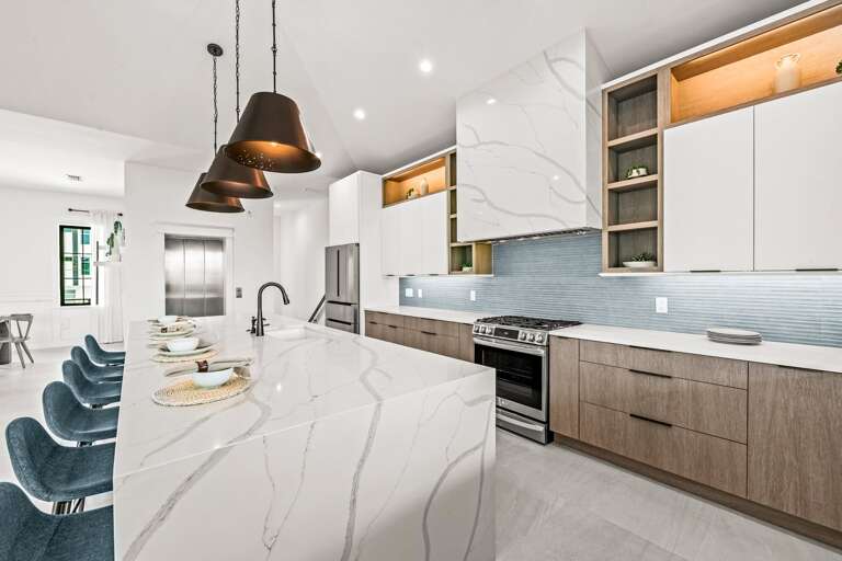 Kitchen - Large Center Island Kitchen - Large Center Island