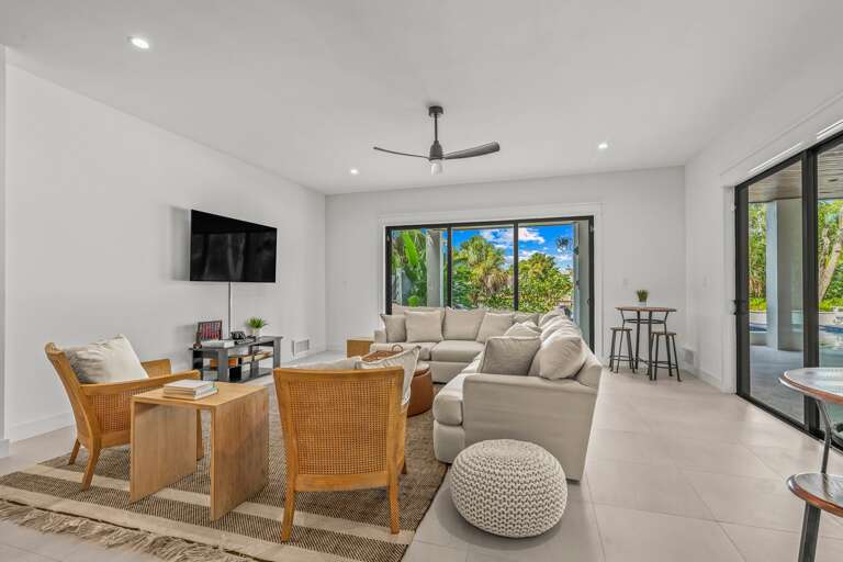 Game Room - Golf Simulator, Ping Pong Table, PS4, Ninetendo NES and TV Game Room - Golf Simulator, Ping Pong Table, PS4, Ninetendo NES and TV