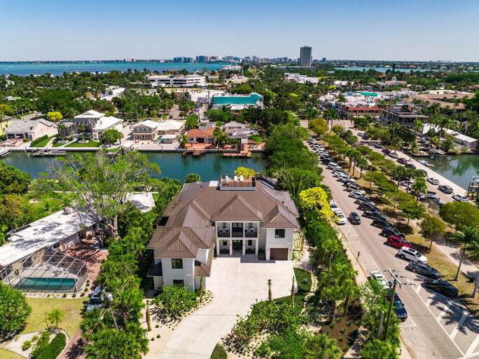 Aerial Views towards St. Armand's Circle, Downtown Sarasota, and Sarasota Bay Aerial Views towards St. Armand's Circle, Downtown Sarasota, and Sarasota Bay