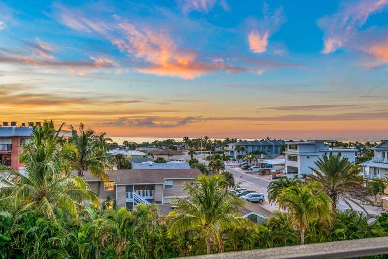 Twilight - Rooftop Deck - Gulf Views