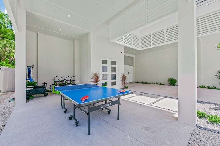 Free Amenities - Ping Pong, Bikes, Beach Chairs, Beach Wagon and More!