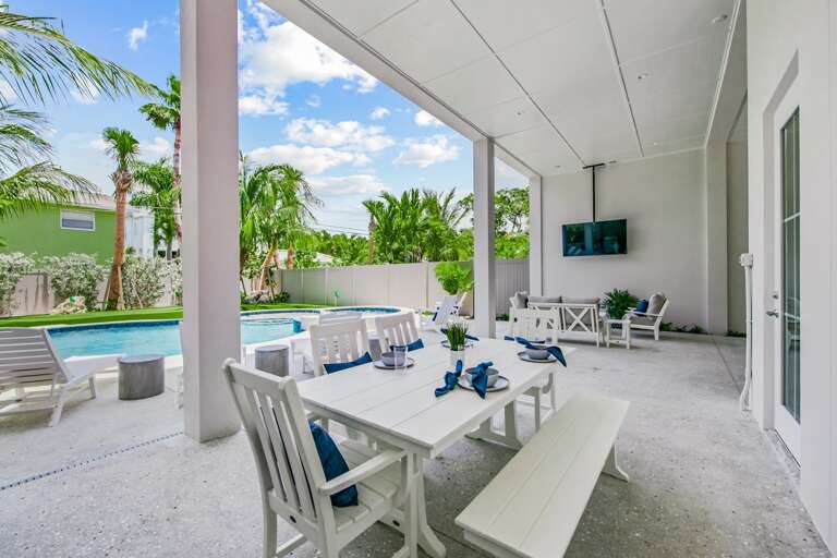 Covered Patio - Outdoor Dining, Lounging, Smart TV, BBQ Grill and More