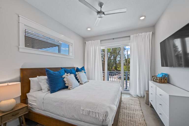 Master Bedroom 1 - King Bed, En Suite Bath w/ Balcony Access