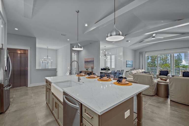 Large Kitchen Island w/ Dining Space