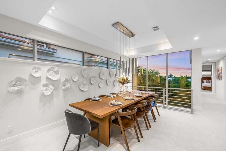 Twilight - 2nd Living Level - Dining Space - Seating for 10 w/ Gulf and Pool VIews Twilight - 2nd Living Level - Dining Space - Seating for 10 w/ Gulf and Pool VIews