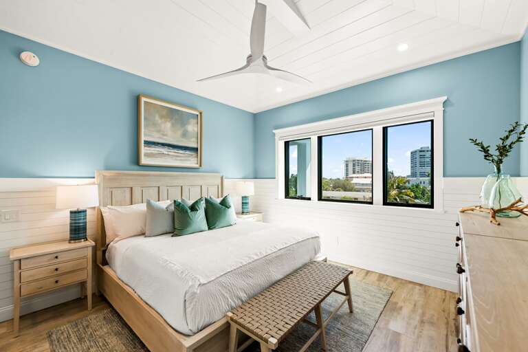 Bedroom 3 - King Size Bed - Large HDTV and En-Suite Bathroom