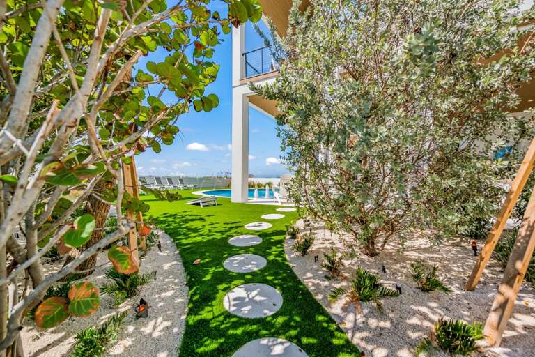 Enter your Beachfront Paradise - Sunset Blue!