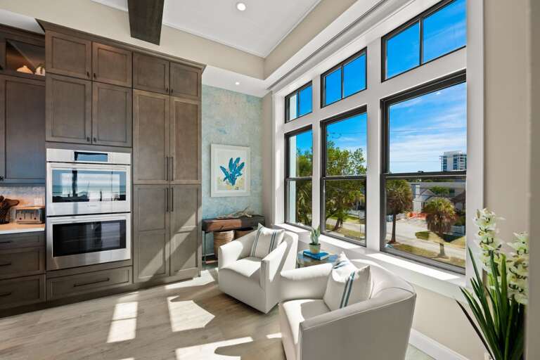 Kitchen - Lounging Space - Double Oven - Handcfrated Cabinetry!