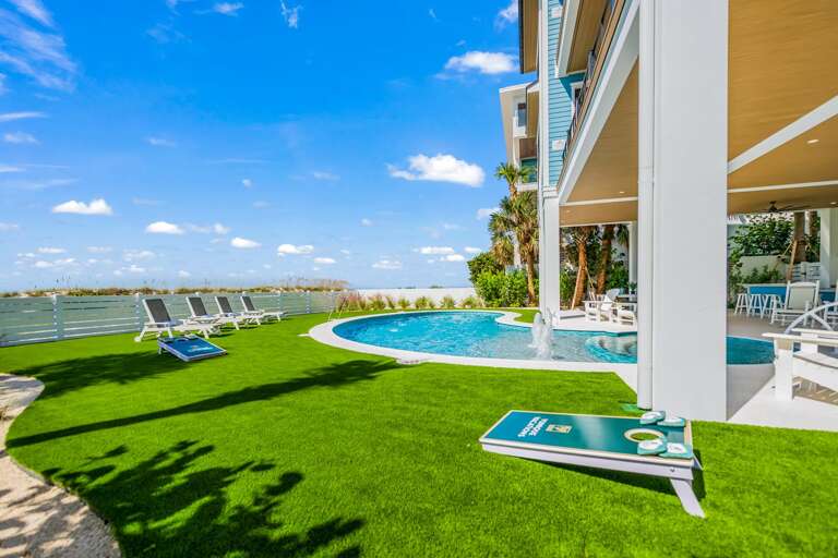 Tranquility - Relax in style  while taking in the Beachfront Views