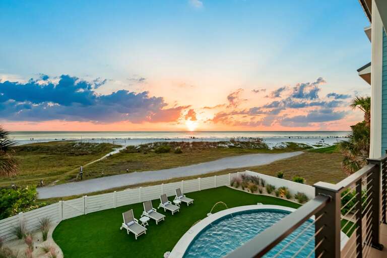 Twilight - Stunning Balcony Views