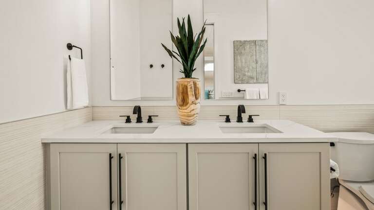 Bedroom 3 - En-Suite Bathroom - Large Walk-in Shower