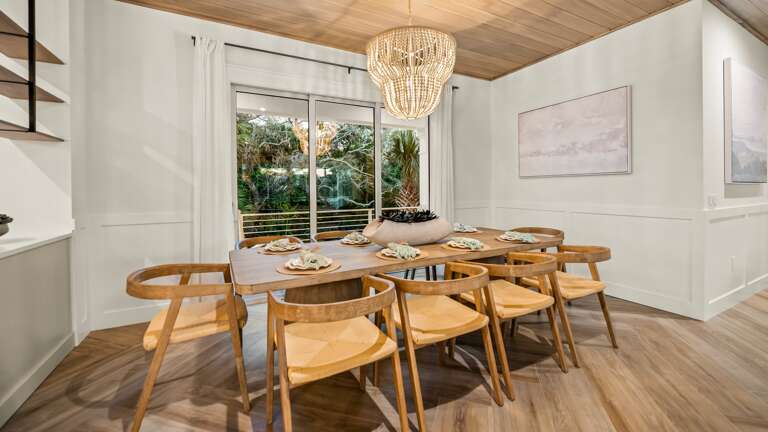 Dining Area - Seating for 10