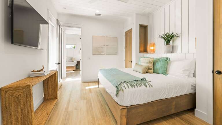 Bedroom 5 - King Size Bed and En-Suite Bathroom