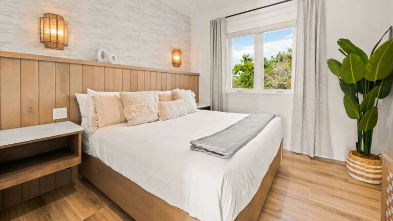 Bedroom 4 - King Size Bed and En-Suite Bathroom