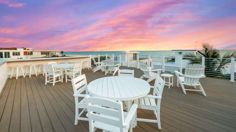 Twilight - Rooftop Deck - Gulf Views Twilight - Rooftop Deck - Gulf Views