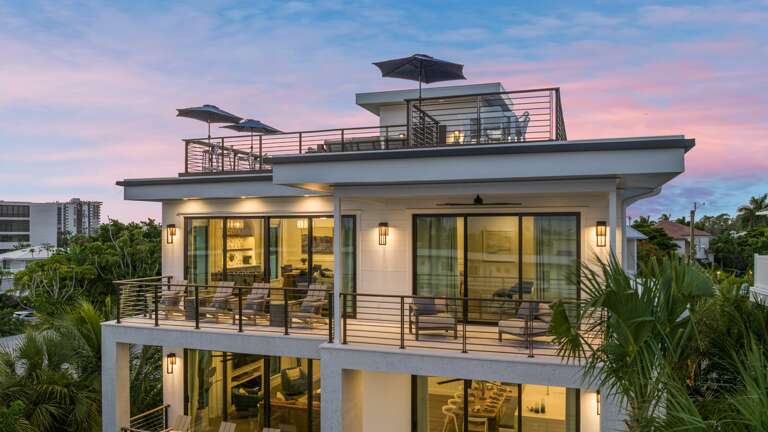 Twilight - Rooftop and Balcony Views Twilight - Rooftop and Balcony Views