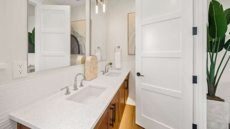 Bedroom 2 - En Suite Bath Bedroom 2 - En Suite Bath