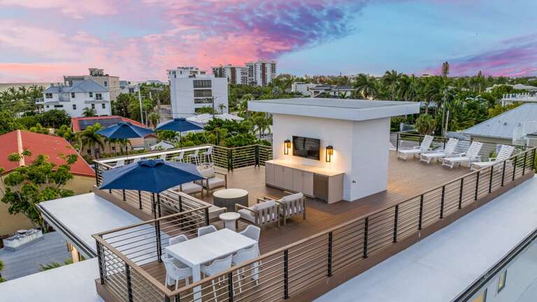 Twilight - Rooftop - Lounge in Style - City Views Twilight - Rooftop - Lounge in Style - City Views