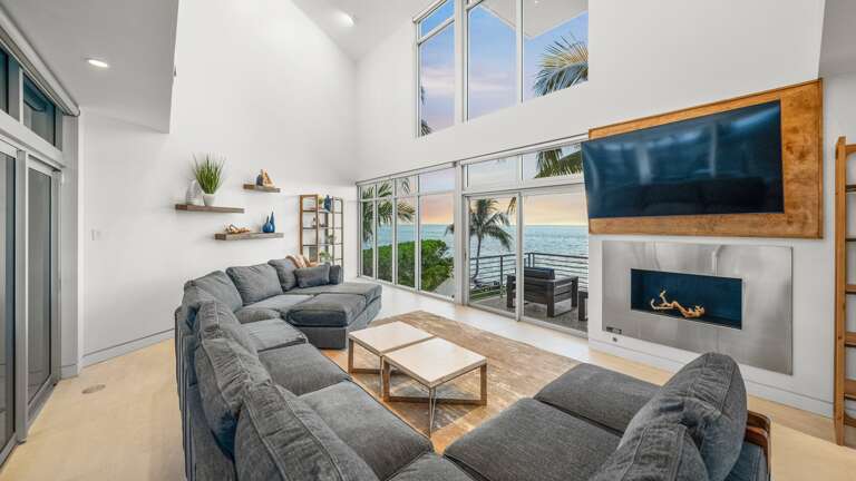 Twilight - Great Room - Electric Fireplace - Large Smart TV - Balcony Access - Waterfront - Direct Gulf Views