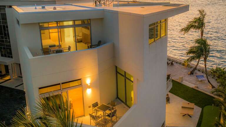 Twilight - Bedrooms 2 & 4 - Balcony Access